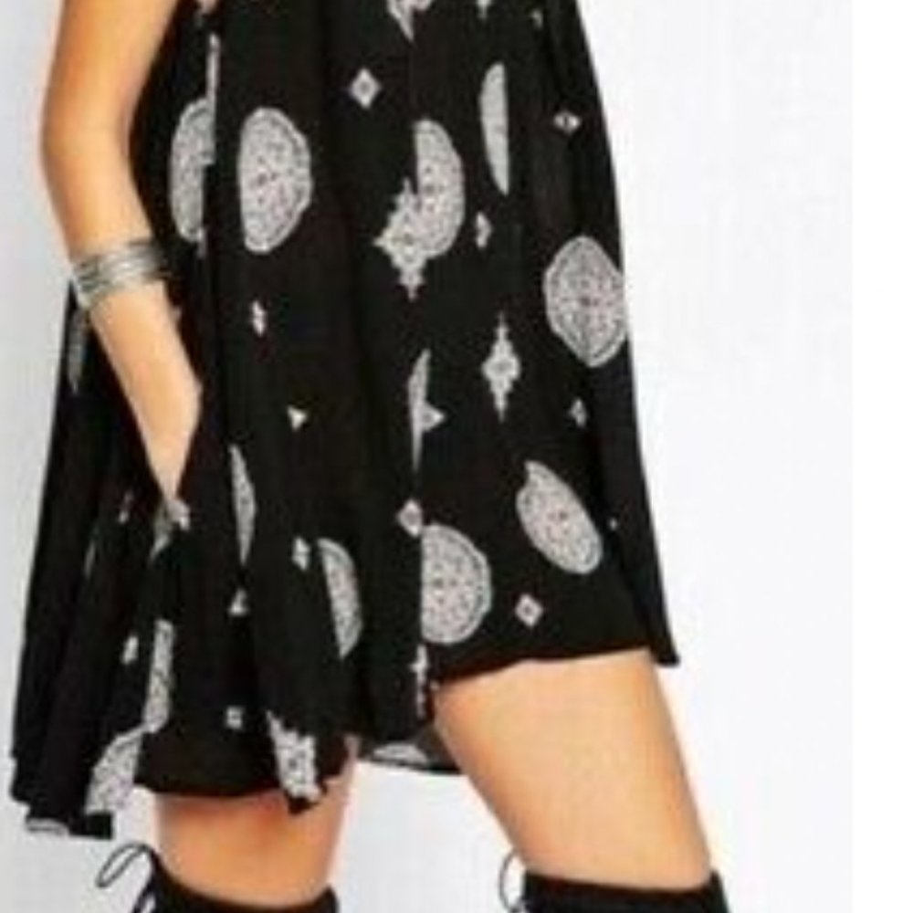 Free People Tunic Top Mini Dress Size XS Black With Medallion Design - Picture 6 of 7